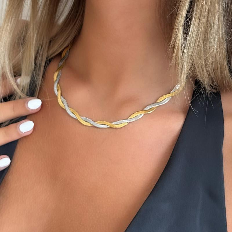 EVRY JEWELS Gold or Silver Plated Stainless Steel Women'S Waterproof Two-Tone Medusa Necklace